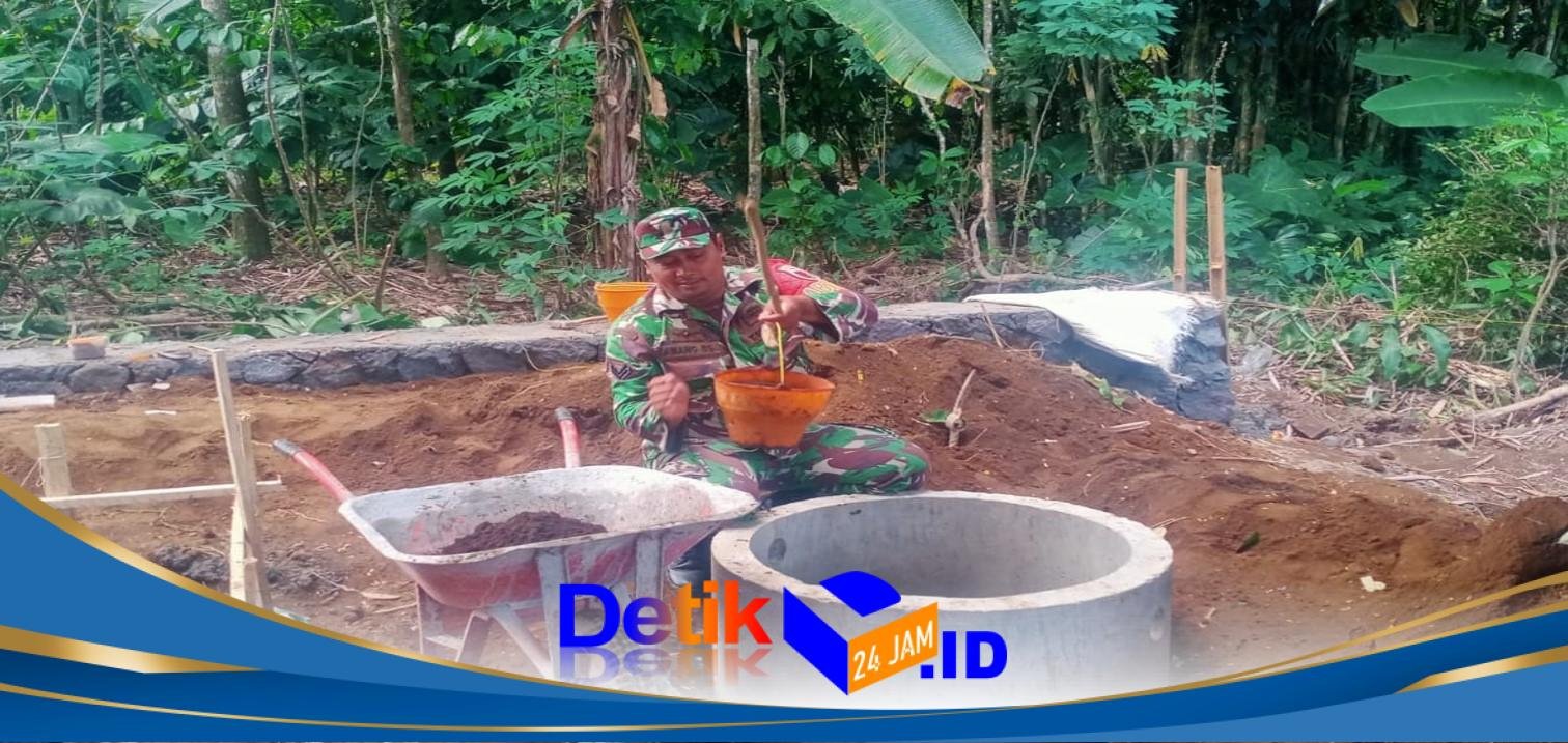 Wujud Kepedulian Lingkungan, Babinsa Sukosewu Dampingi Pemasangan Septic Tank Rumah Warga
